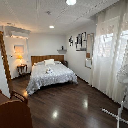 Apartamentos Centro Ciudad 2 Habitaciones Elda Ngoại thất bức ảnh