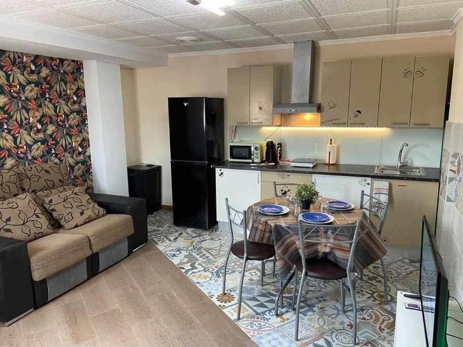 Apartamentos Centro Ciudad 2 Habitaciones Elda Ngoại thất bức ảnh