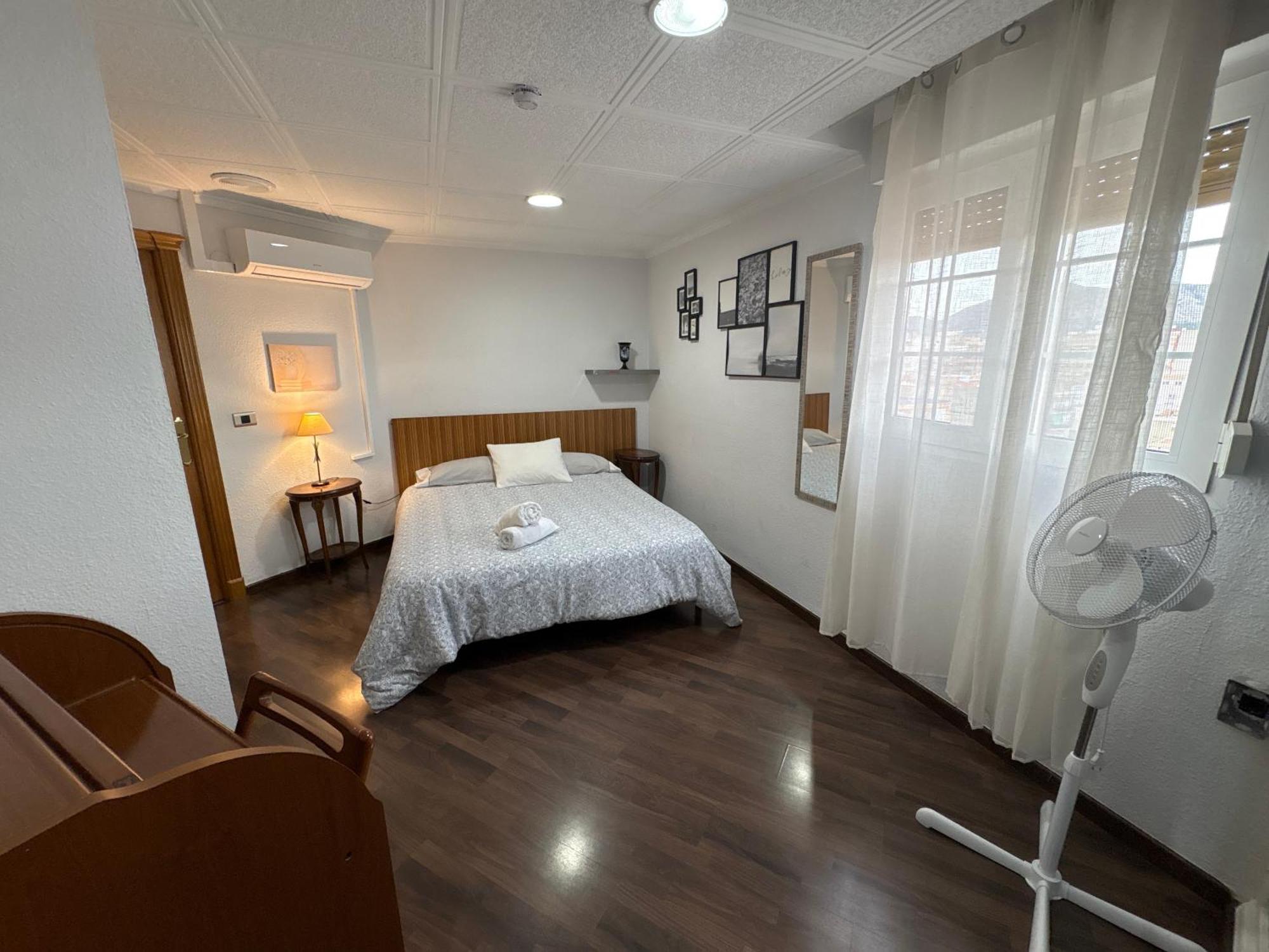 Apartamentos Centro Ciudad 2 Habitaciones Elda Ngoại thất bức ảnh